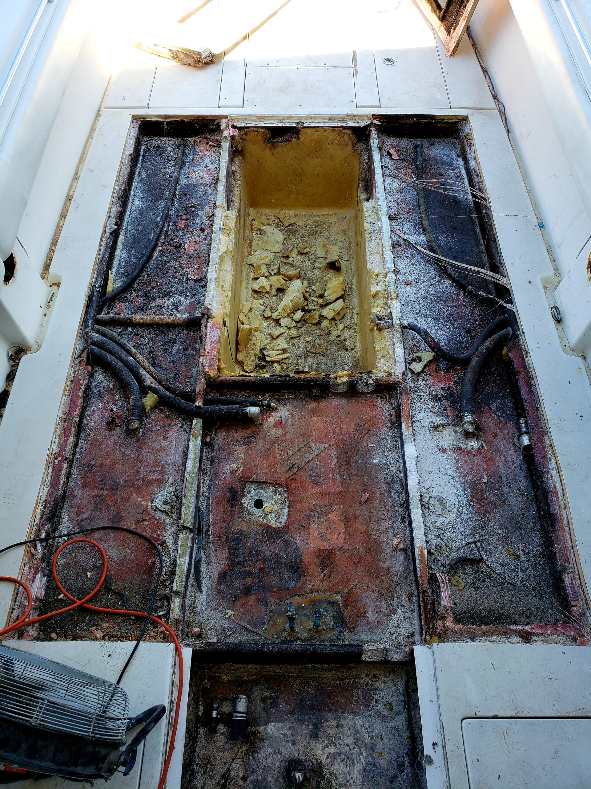 31 Contender “Dream Overhaul” begins! Boattronics